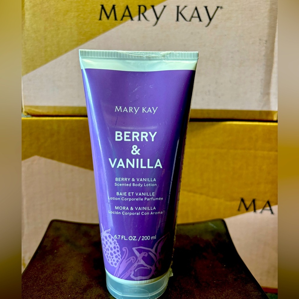 Mary Kay Berry & Vanilla Scented Body Lotion NEW